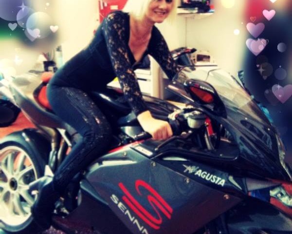 Vincenza_rgazze_in_moto