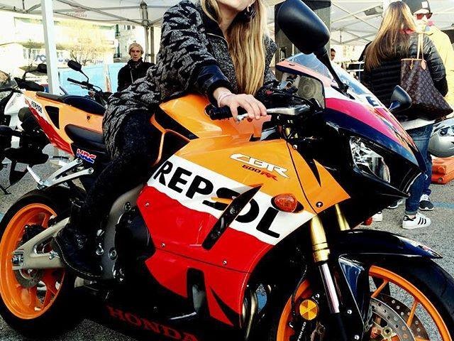 Alessia_ragazze_in_moto