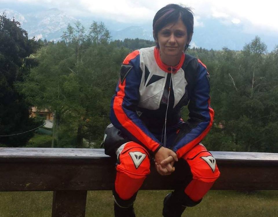 Altina_ragazze_in_moto