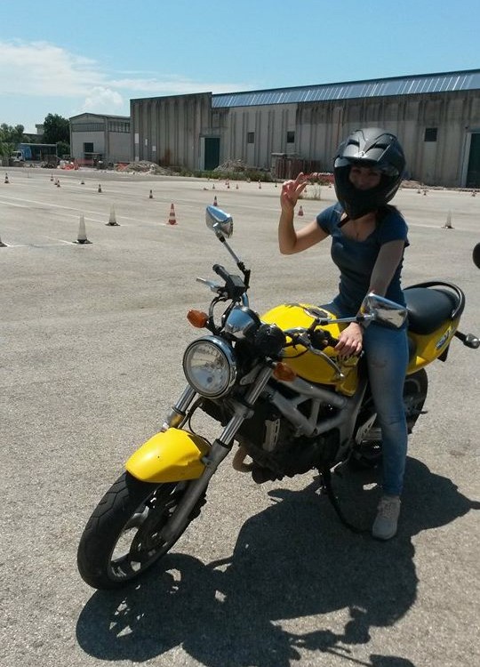 Angela_ragazze_in_moto