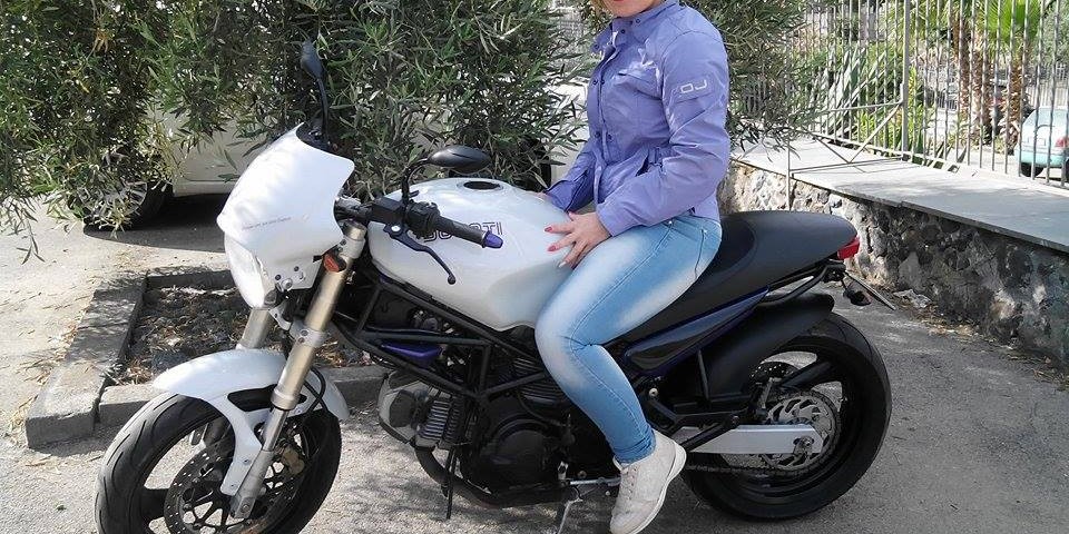 Anna_ragazze_in_moto