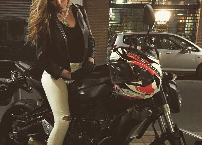 Chiara_ragazze_in_moto_mini_concorso