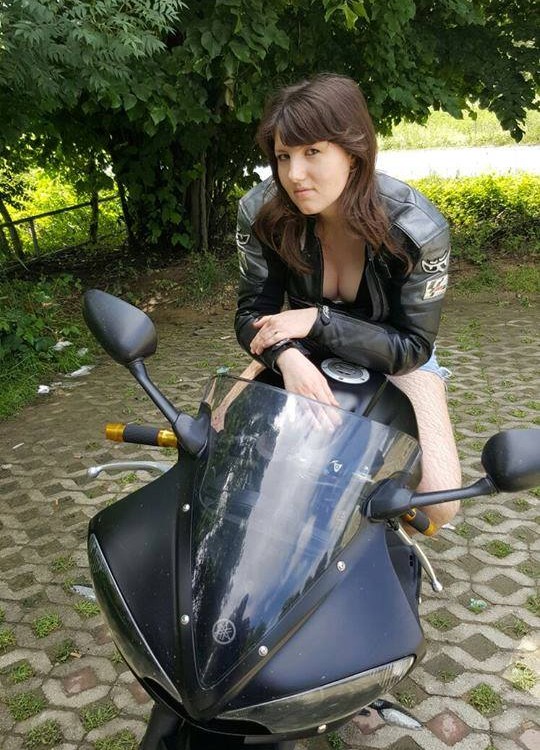 Elise_ragazze_in_moto