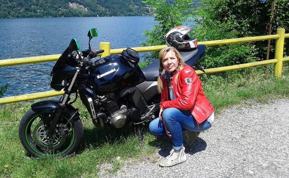 Emanuela_ragazze_in_moto