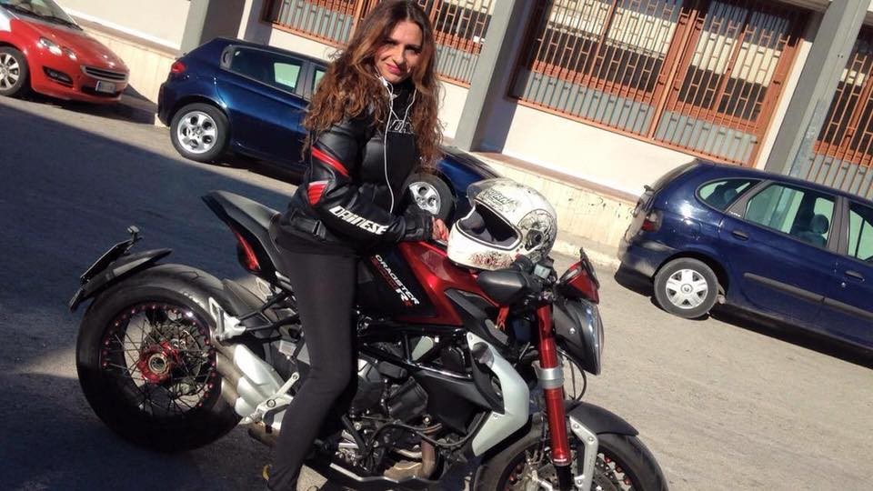 Flora_ragazze_in_moto