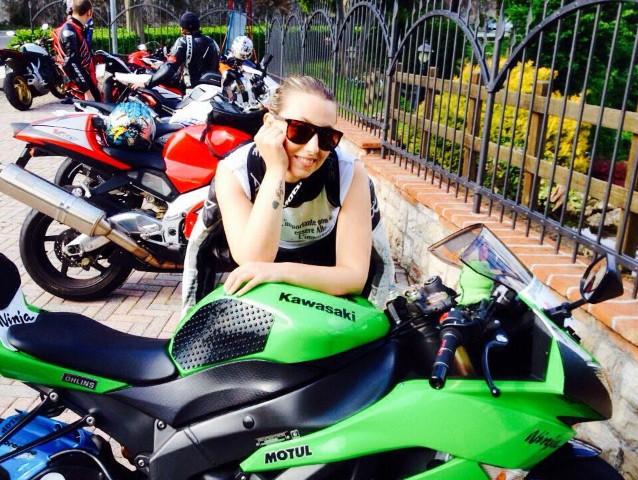 Francy_ragazze_in_moto_mini_concorso