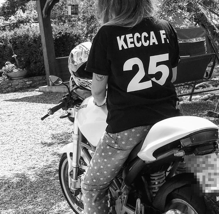 Kecca_ragazze_in_moto