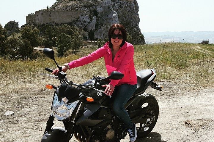 Leonora_ragazze_in_moto