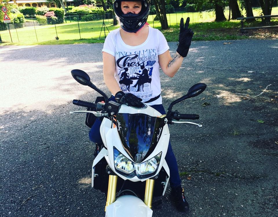 Marika_ragazze_in_moto