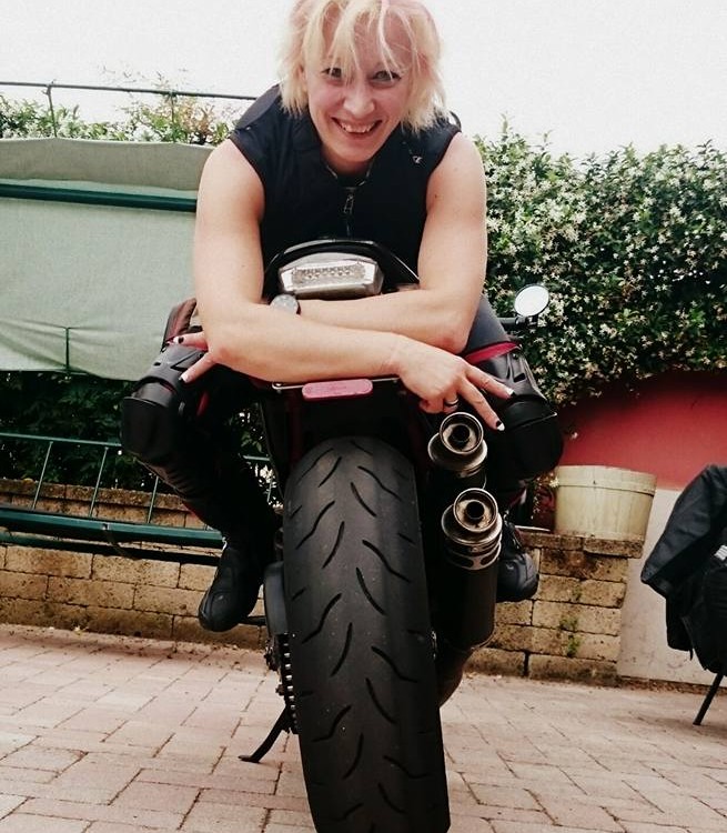 Pamela_ragazze_in_moto