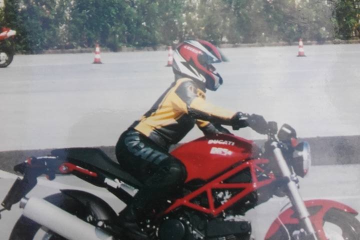 Paola_ragazze_in_moto