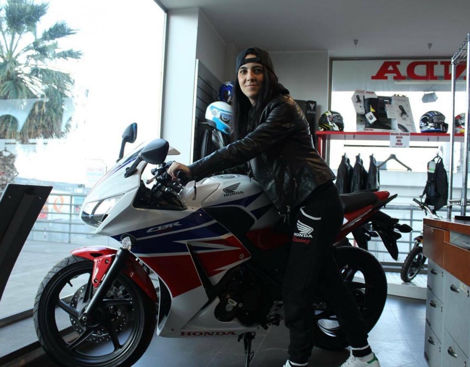 Roberta_ragazze_in_moto_mini_concorso