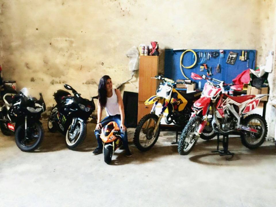 Simona_ragazze_in_moto_mini_concorso