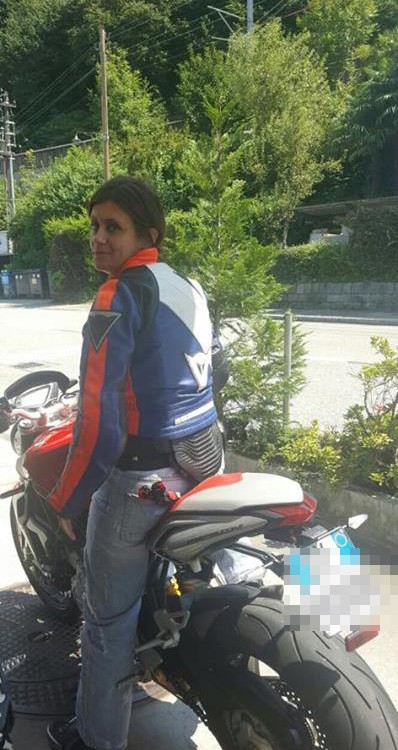 Altina_ragazze_in-moto