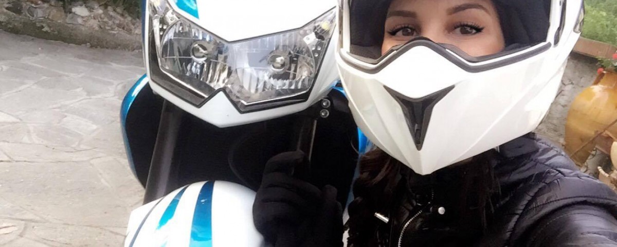 Camilla_ragazze_in_moto