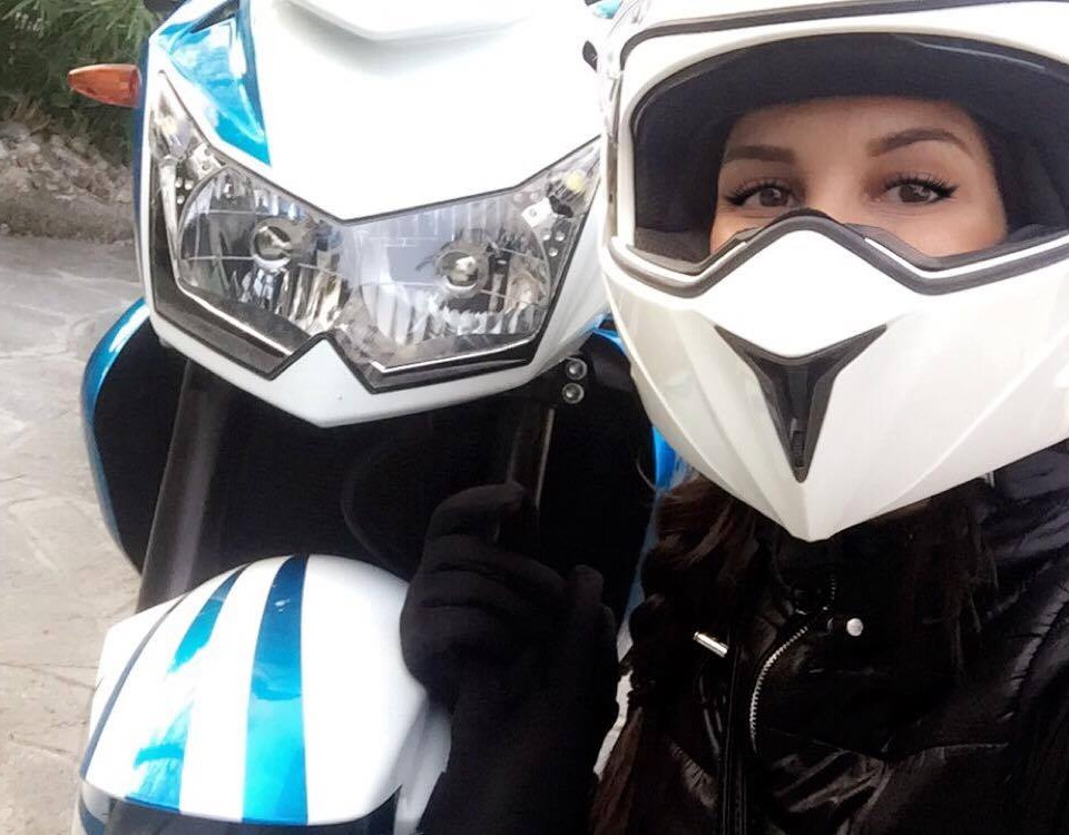 Camilla_ragazze_in_moto