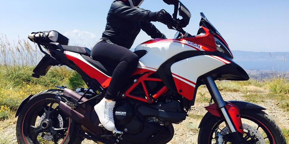 Cettina_ragazze_in-moto