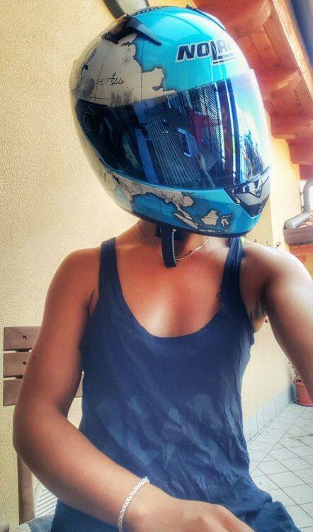 Clara_ragazze_in_moto