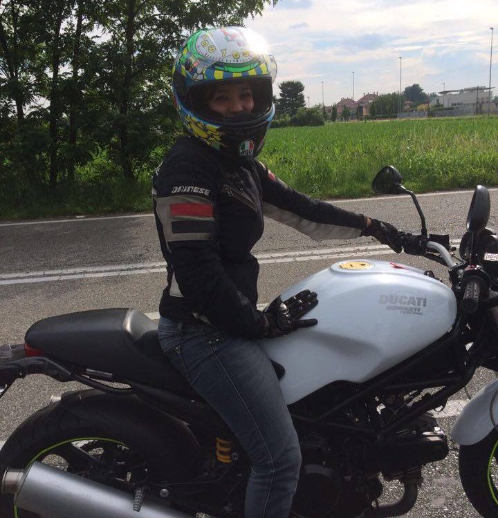 Claudia_ragazze_in_moto