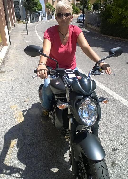 Ersy_ragazze_in_moto