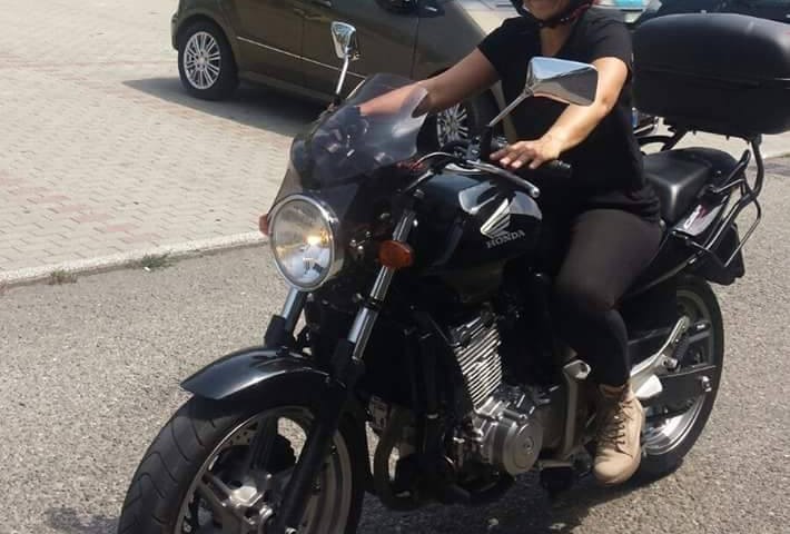 Katy_ragazze_in_moto