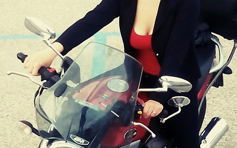 Maria_ragazze_in_moto