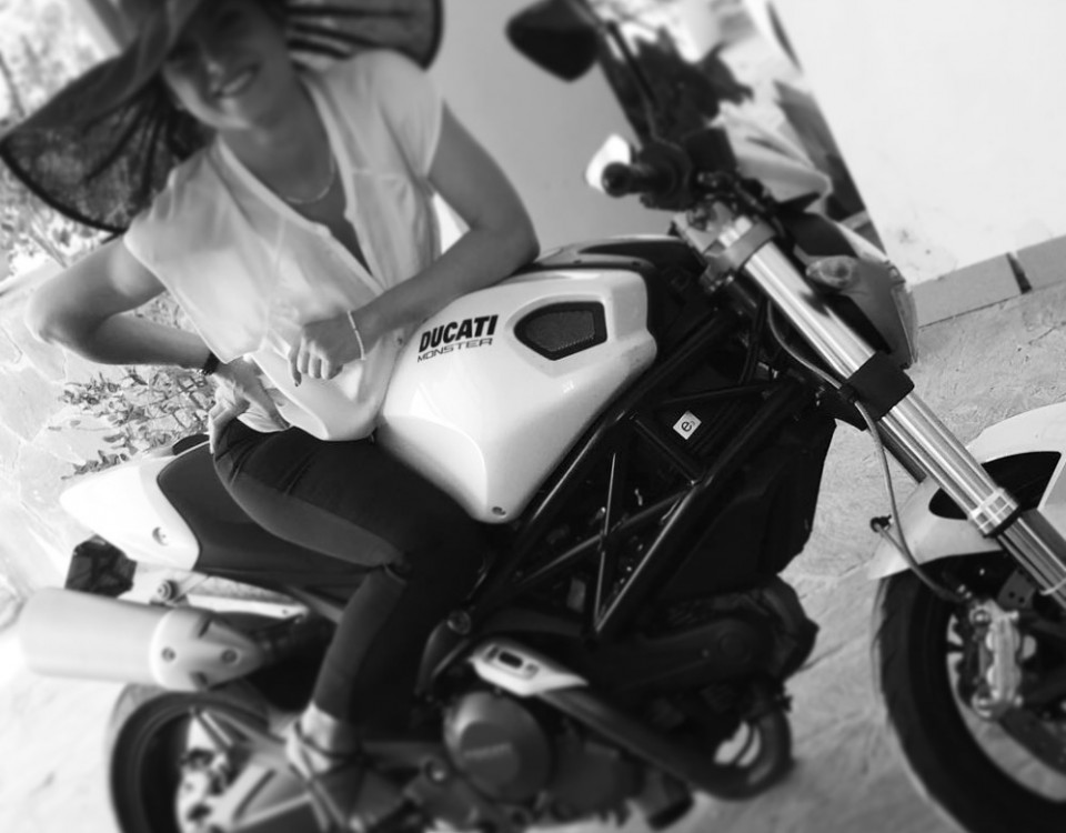 Alissa_ragazze_in_moto