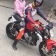 Altina_ragazze_in_moto