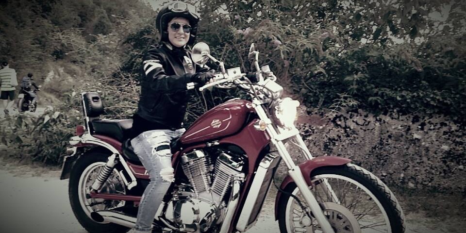 Anna_ragazze_in_moto