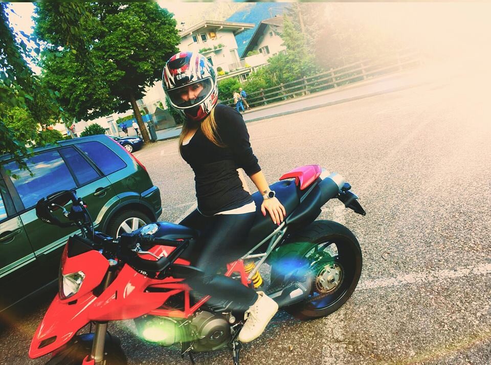 Barbara_ragazze_in-moto