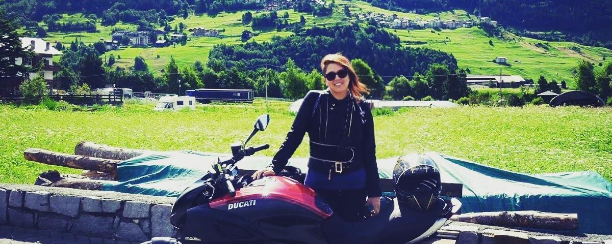 Caterina_ragazze_in_moto