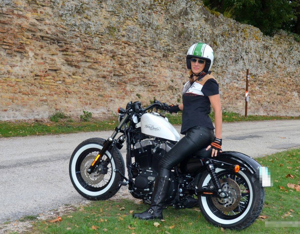 Cinzia__ragazze_in_moto