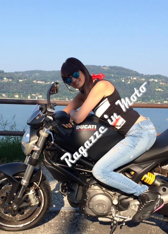 Dany-ragazze_in_moto