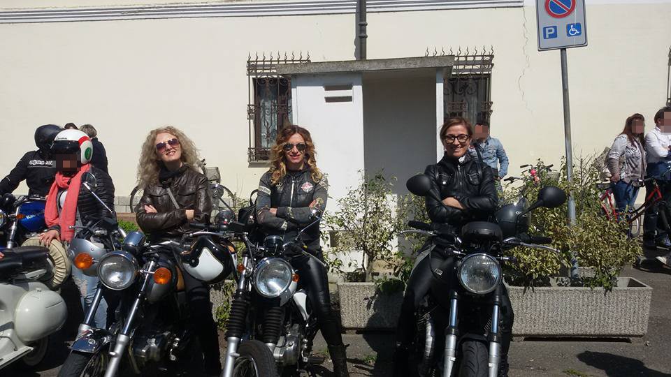 Donatella_ragazze_in_moto