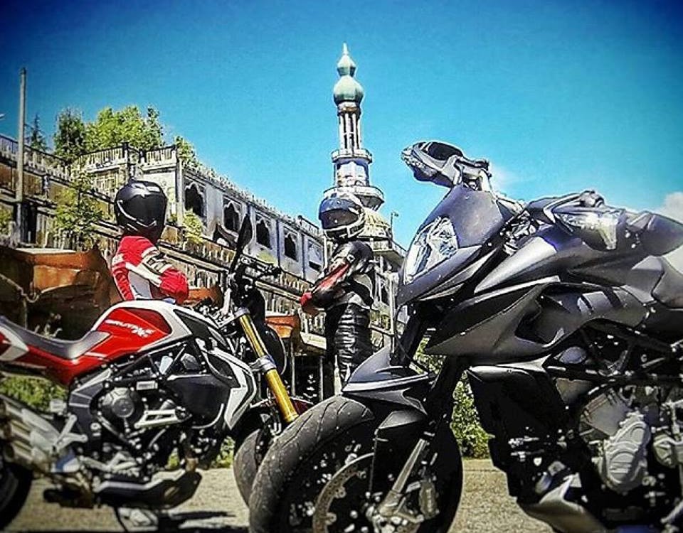 Elena_ragazze_in_moto