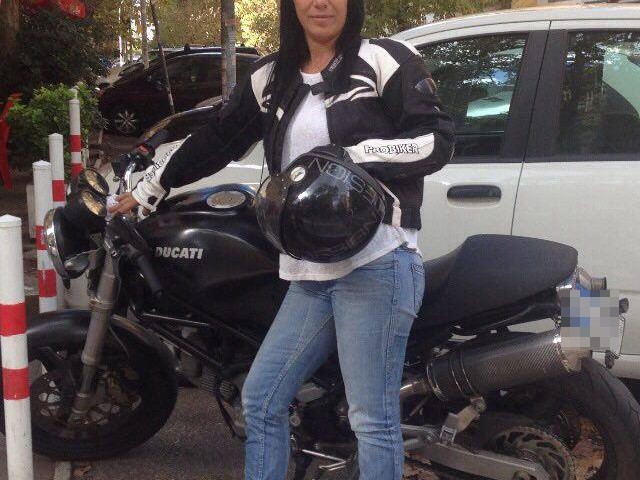 Erminia_ragazze_in_moto