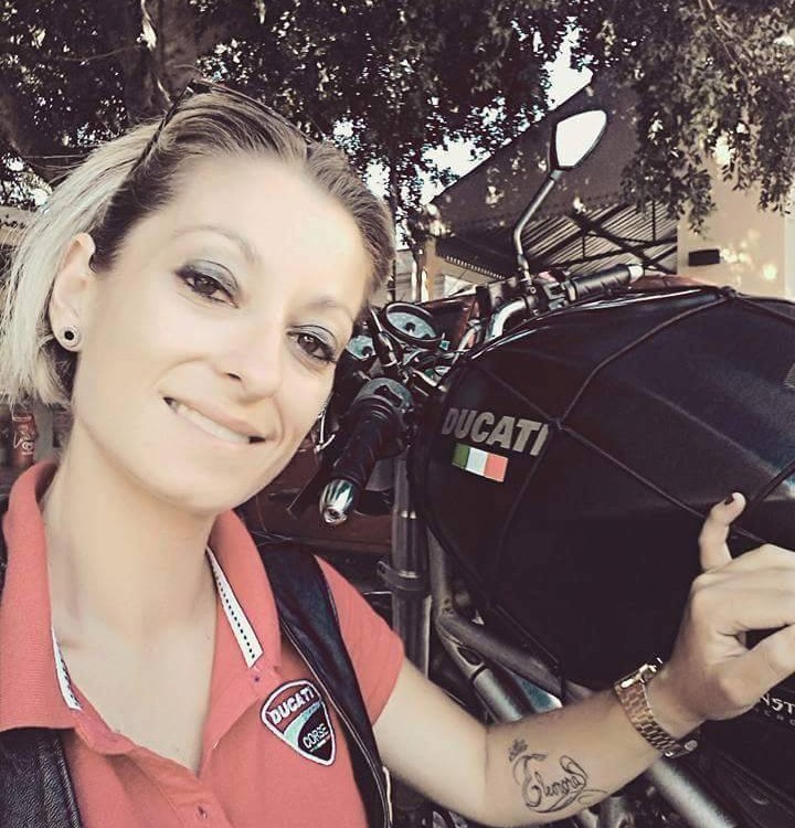 Graziella_ragazze_in_moto