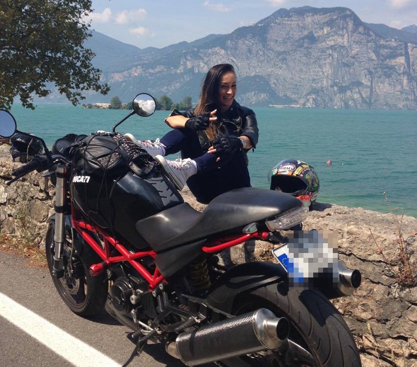 Jenny_ragazze_in_moto