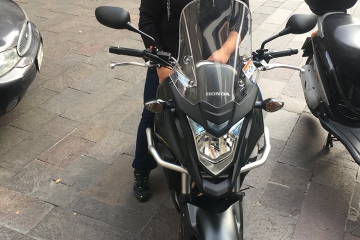 Liberty_ragazze_in_moto