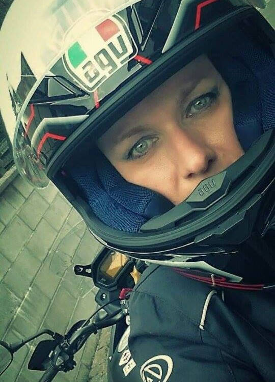 Michela_ragazze_in_moto