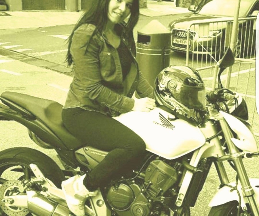 Nikoll_ragazze_in_moto