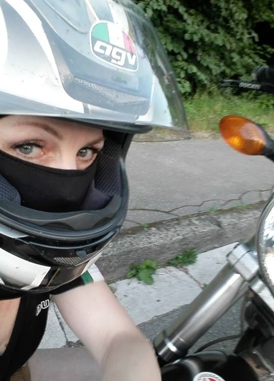 Veronika_ragazze_in_moto