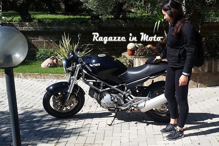 annalisa-ragazze-in_moto