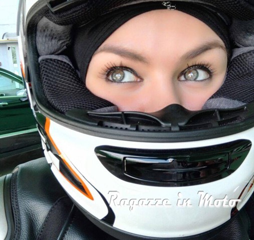 Caroline_ragazze_in_moto