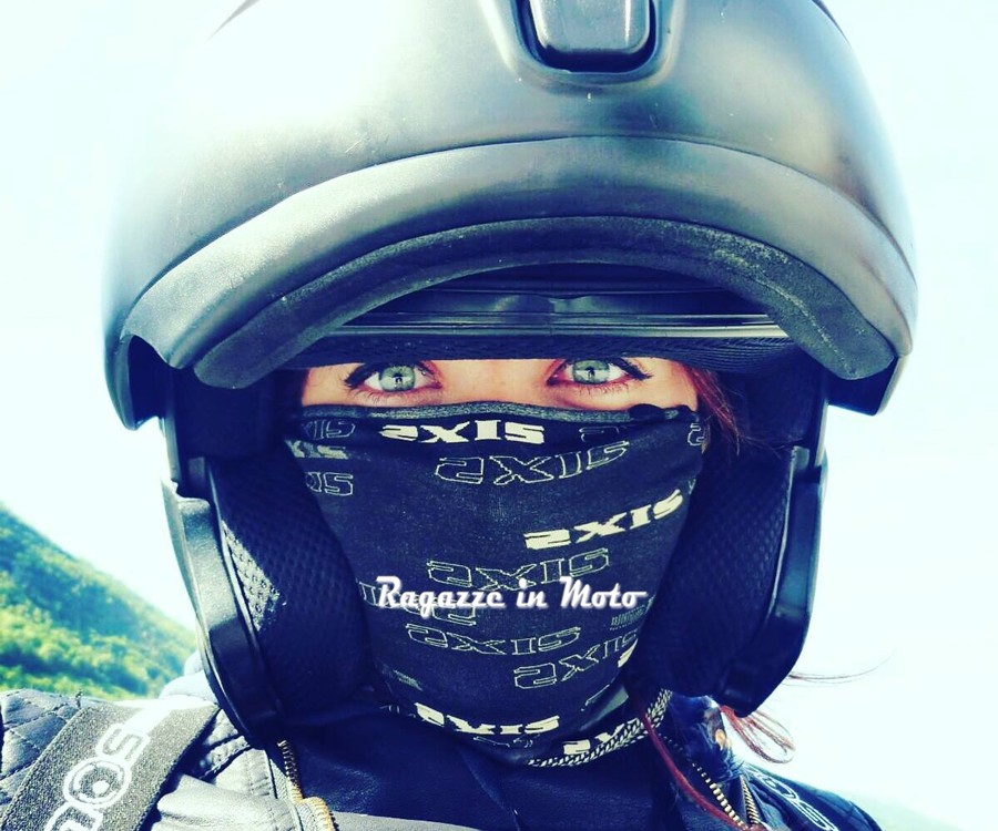 Caterina_ragazze_in_moto