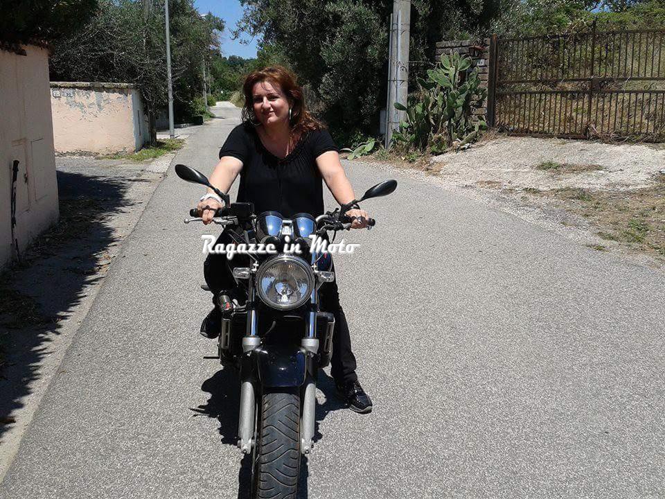 chicca_ragazze_in_moto