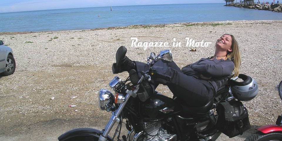 cinzia_mini_concorso_ragazze_in_moto
