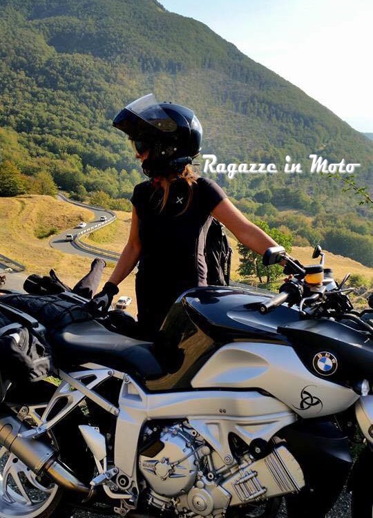 elysabet_ragazze_in_moto