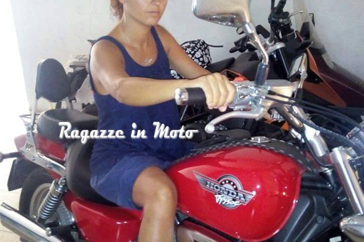 Ester_ragazze_in_moto