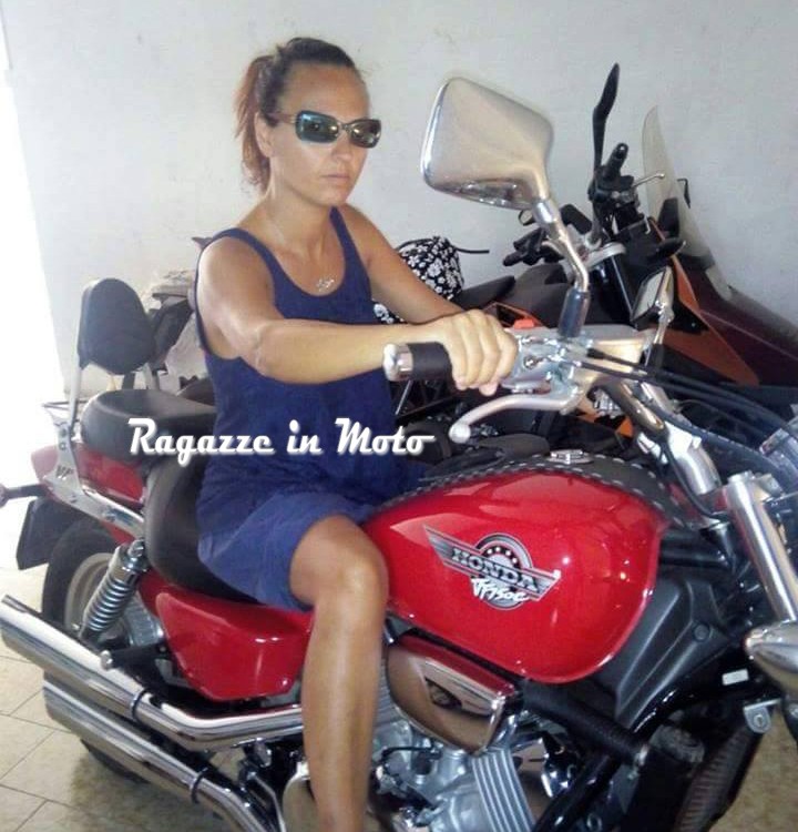 Ester_ragazze_in_moto